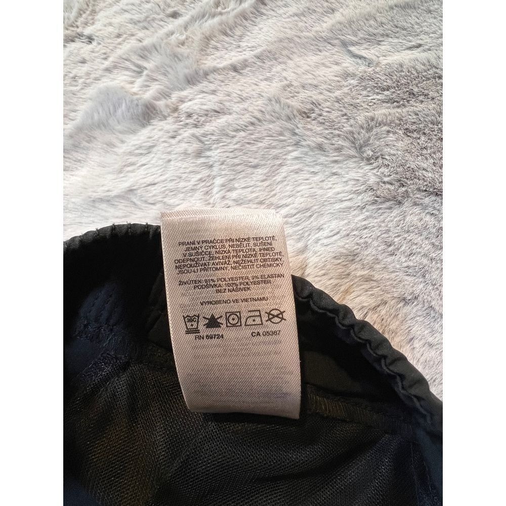 Columbia Black Capri Athletic Pants Performance Stretch Quick Dry Activewear S - Picture 14 of 16